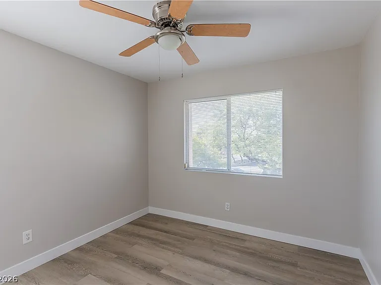 10517 Jeremy Ridge Ave — Photo 24
