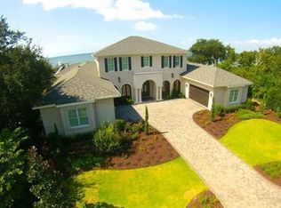 744 Peakes Point Dr, Gulf Breeze, FL 32561