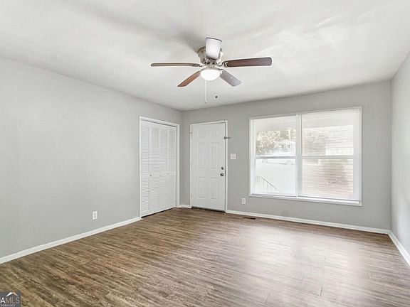 2nd image of 3085 Piper Dr