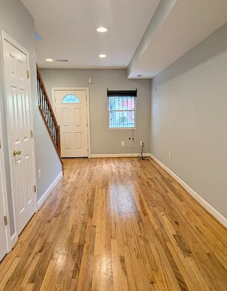 1514 Constitution Ave NE — Photo 6