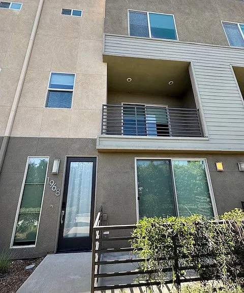 1968 Baxter Ln — Photo 1