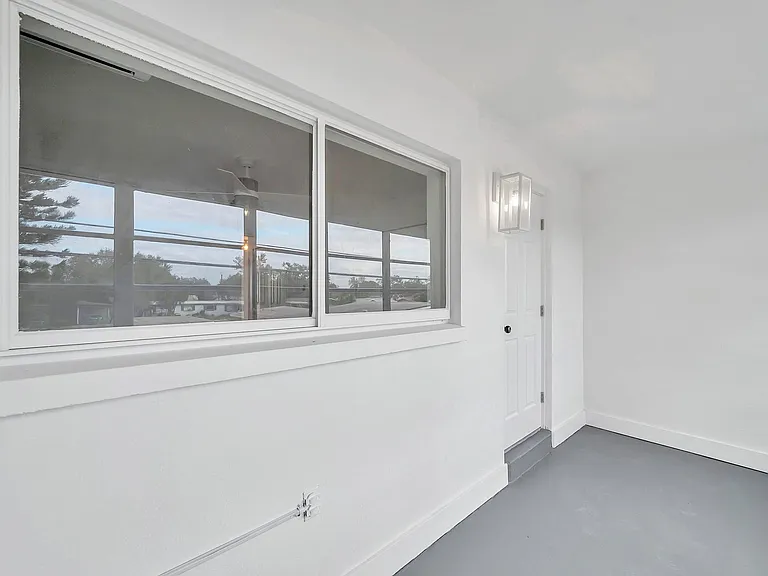 2366 Shelley St #14 — Photo 32