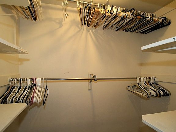 3rd image of 455 W 56th St APT 4