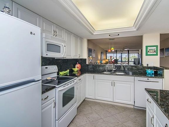 3rd image of 11730 Shipwatch Dr APT 303