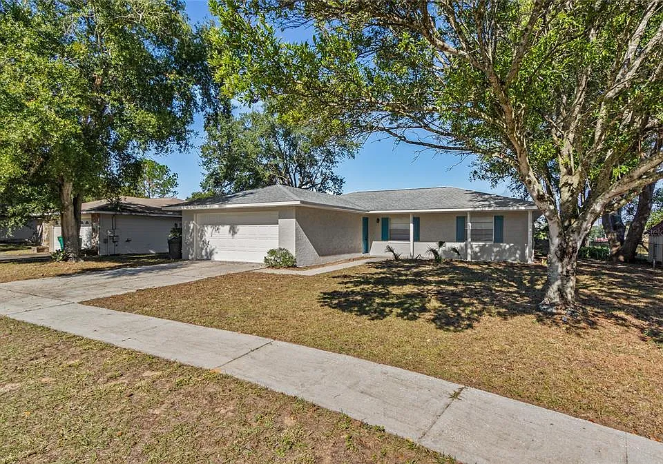 2711 N Dellwood Dr
