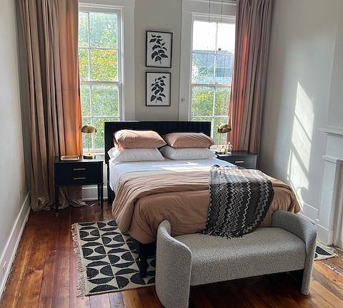 3rd image of 1906 Baymiller St #1906