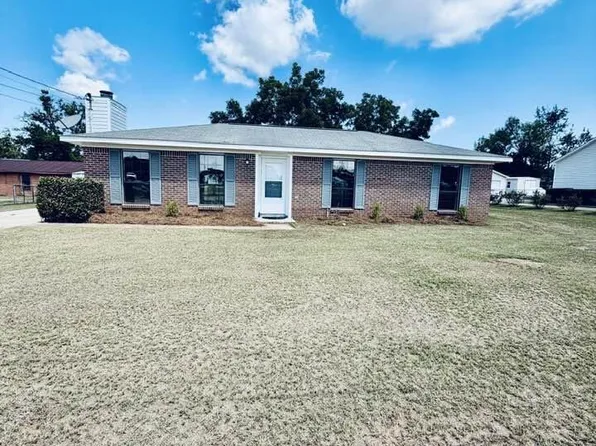 2714 Flynn Rd, Dothan, AL 36303