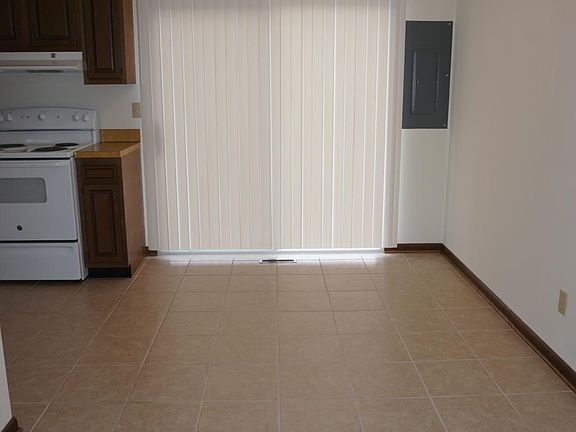 4th image of 1030 Kanawha Ter APT 9