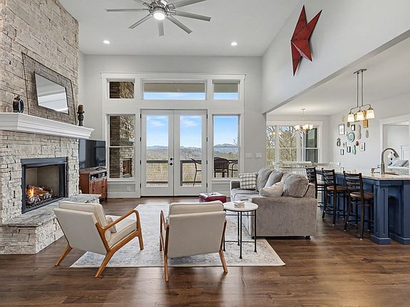 3rd image of 452 Chestnut Mountain Rd