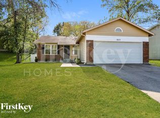 1617 Fairwood Forest Dr, Saint Peters, MO 63376