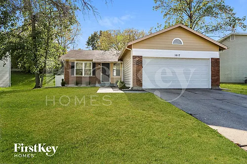 1617 Fairwood Forest Dr Photo 1