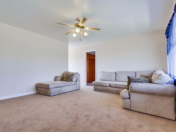 4th image of 420 Sawtelle Ave