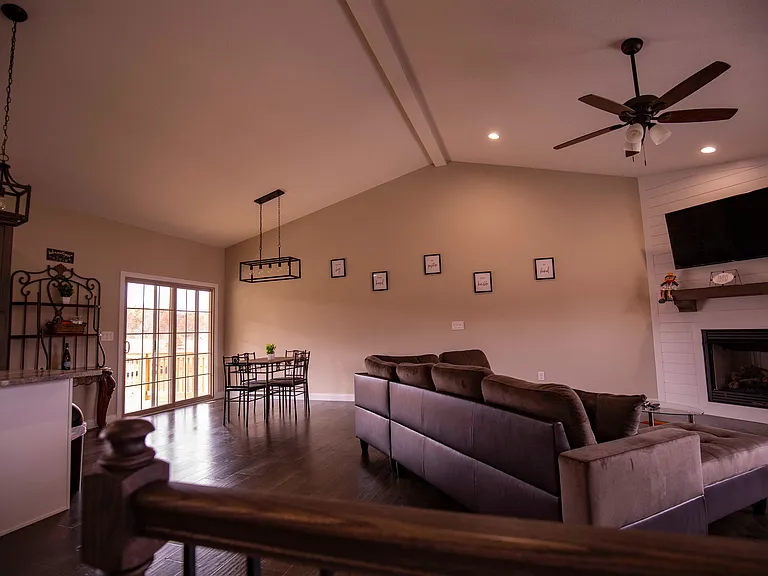 300 Turner Ct — Photo 7