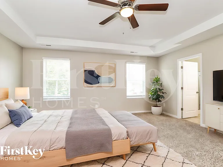 3748 Streamside Dr — Photo 14
