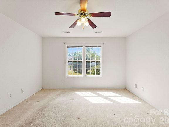 5th image of 10215 Orchard Grass Ct