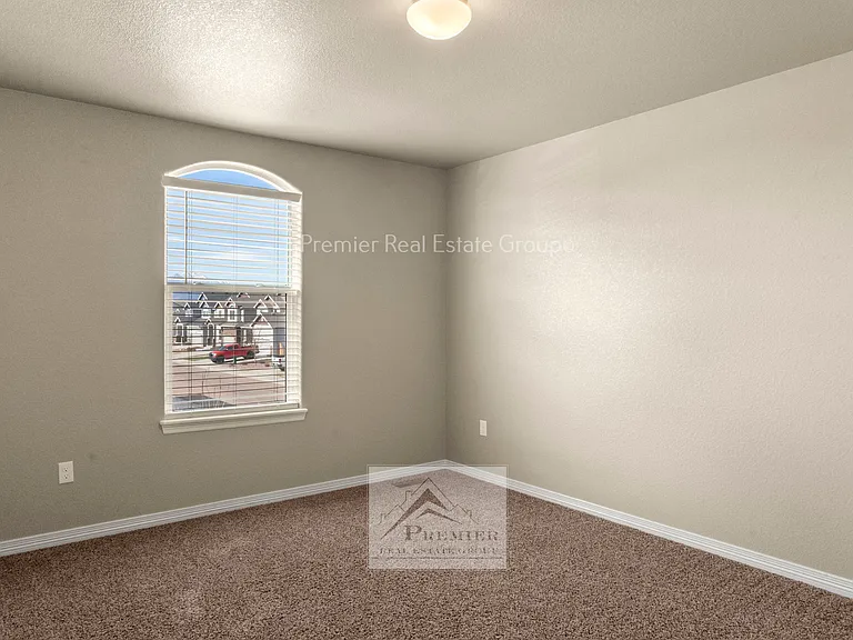 6105 Fiddle Way — Photo 18