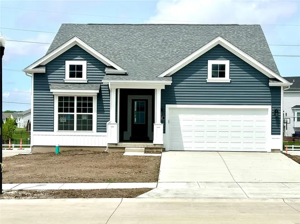 102 River Wind Dr, Saint Charles, MO 63301