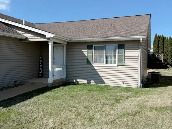 597 Tanzanite Dr, Dubuque, IA 52001