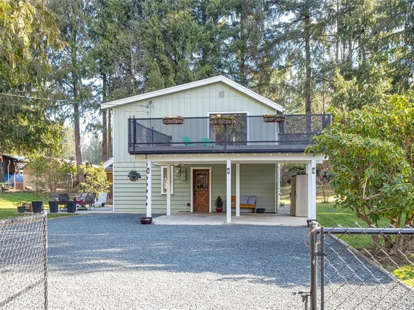 864 Carson Rd, Nanaimo, BC V9K 1V7