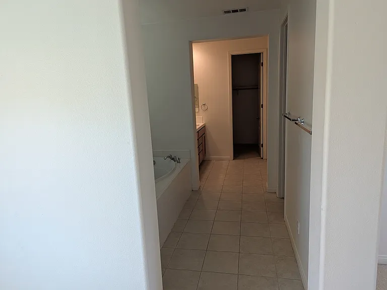 10805 Prairie Stone Pl — Photo 11