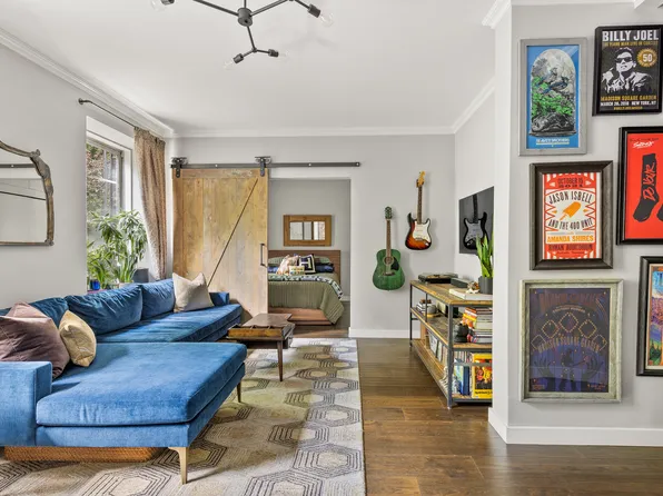 25 Charles Street image 1 of 7