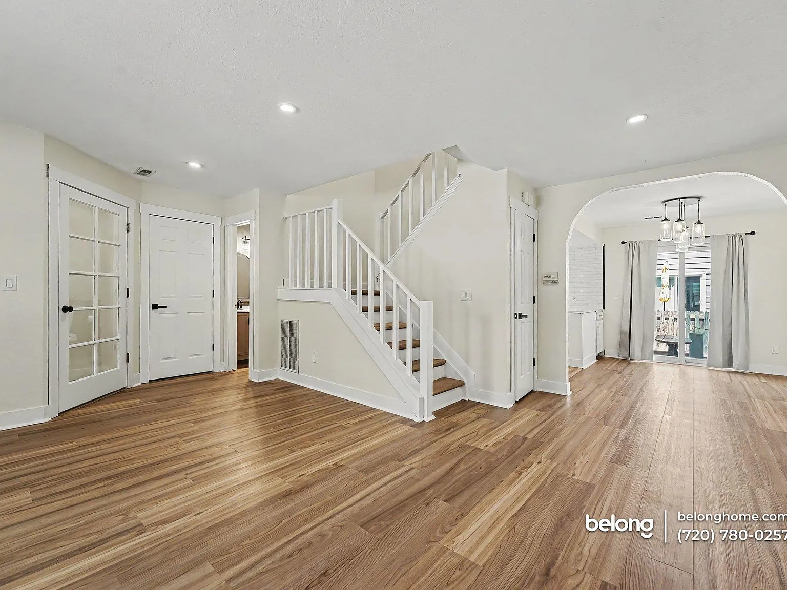 2 bed, 1.5 bath, 1242 sqft, $2,295 — Photo 2