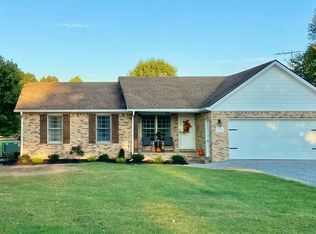 21 Paradise Ln, Metropolis, IL 62960