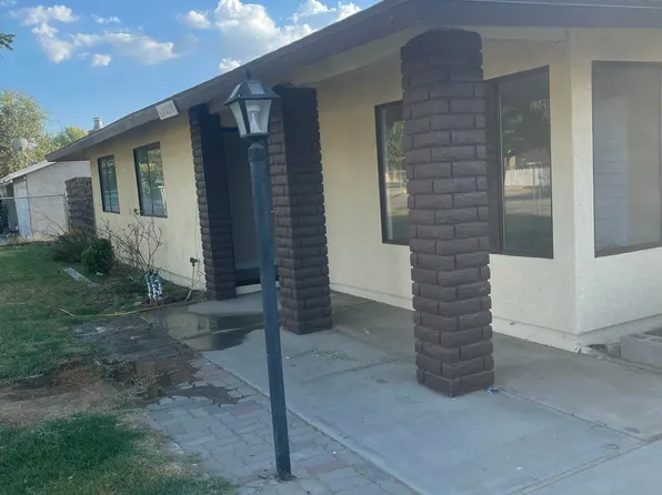 40629 174th St E, Lake Los Angeles, CA 93535