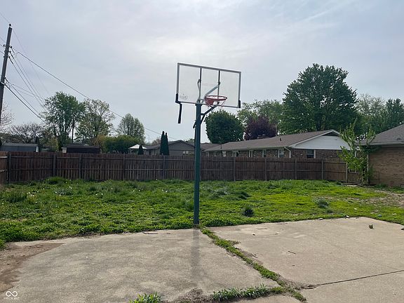 5th image of 1610 John R Wooden Dr