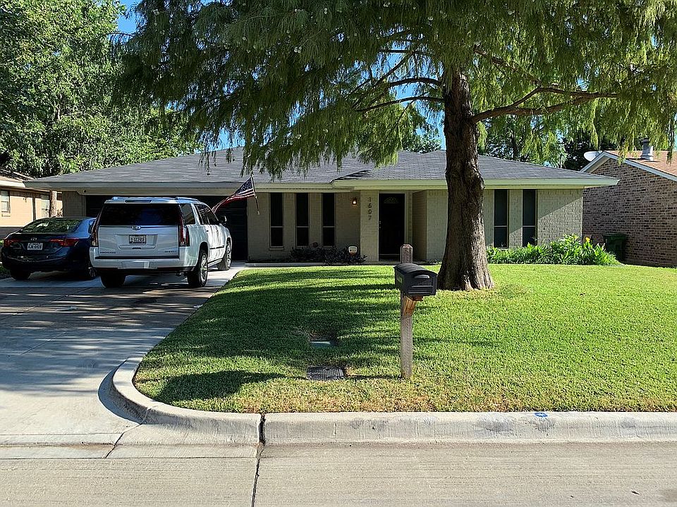 1st image of 1607 Darlene Ln