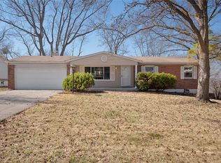 989 Sandstone Dr, Saint Louis, MO