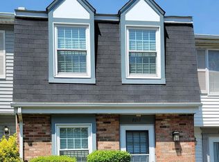 8217 White Stone Ln, Springfield, VA 22153