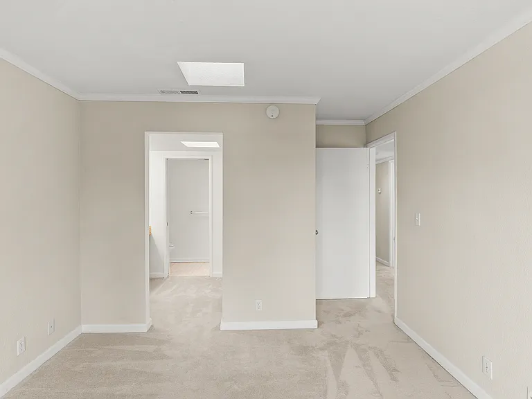 Sycamore Green Apartments — Photo 52