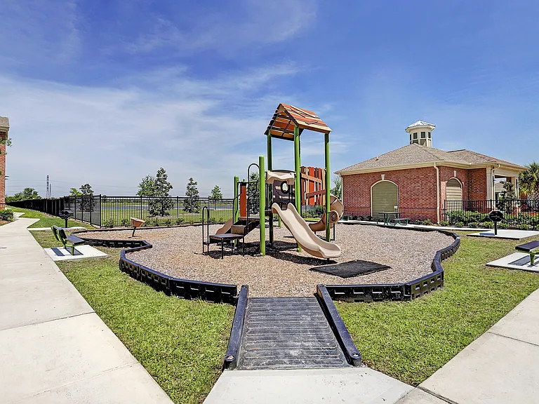 West Lake Park — Photo 16