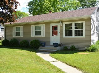 8324 N 52nd St, Brown Deer, WI 53223