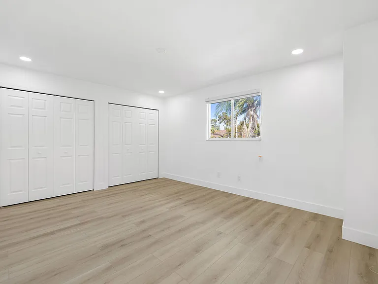 1111 SE 8th Ter #3F — Photo 18