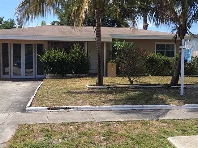 2nd image of 3421 Berkeley Blvd