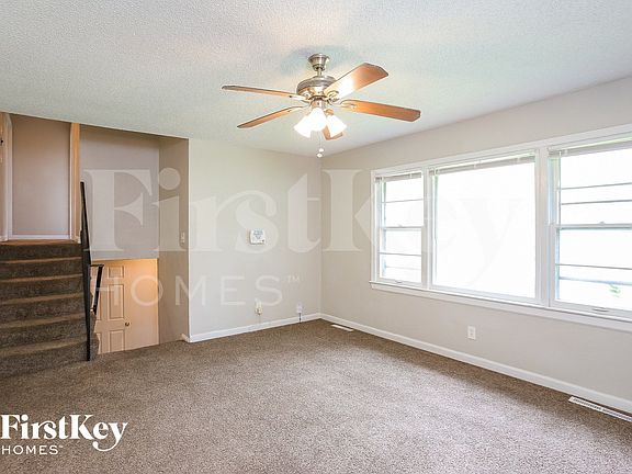 3rd image of 7906 E 92nd St