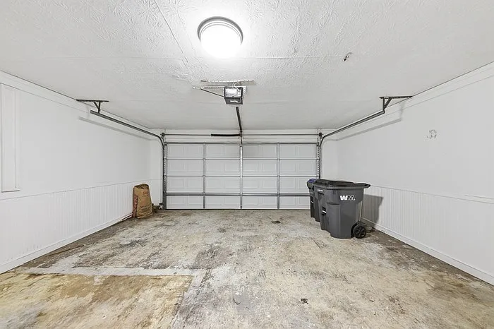 310 Crescentview Ct — Photo 14