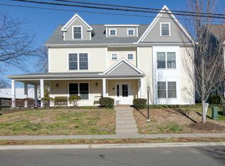 15 W Main St APT H201, Norwalk, CT 06851