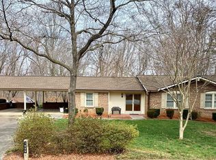 1039 Parkwood Pl, Collinsville, VA 24078