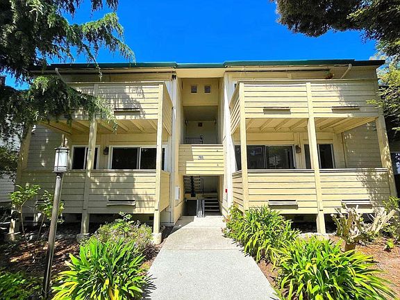 2nd image of 785 N Fair Oaks Ave APT 1