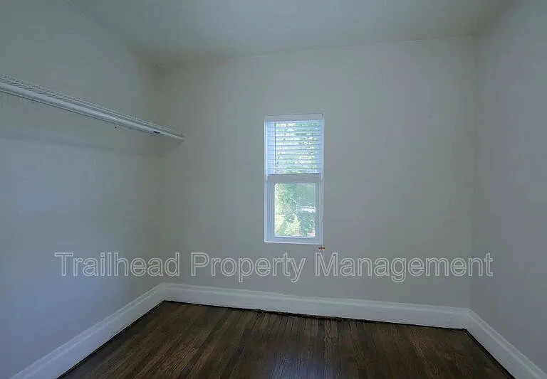 1214 Brush Creek Blvd #3 — Photo 8