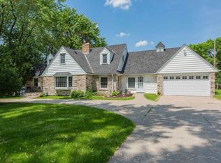 1915 Glenwood Pkwy, Golden Valley, MN 55422