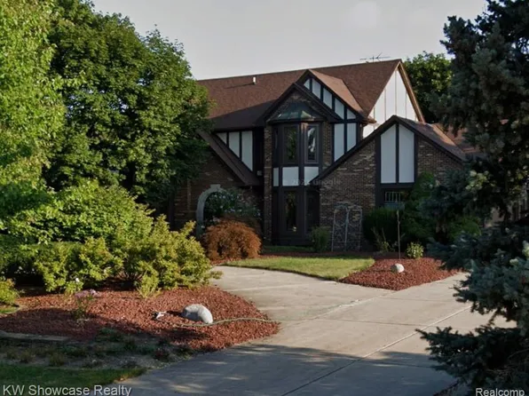 37840 Bradley Dr, Farmington Hills, MI 48335
