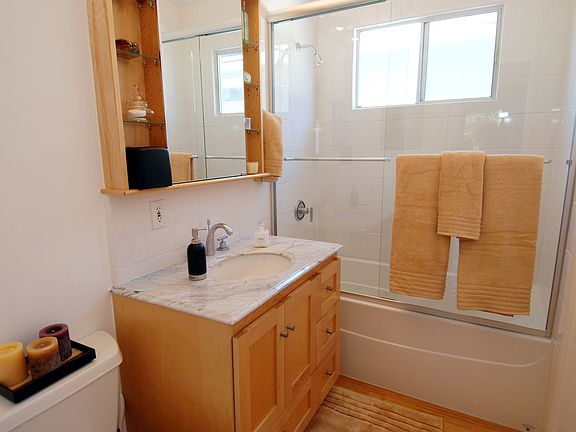 4th image of 717 Raymond Ave APT 5