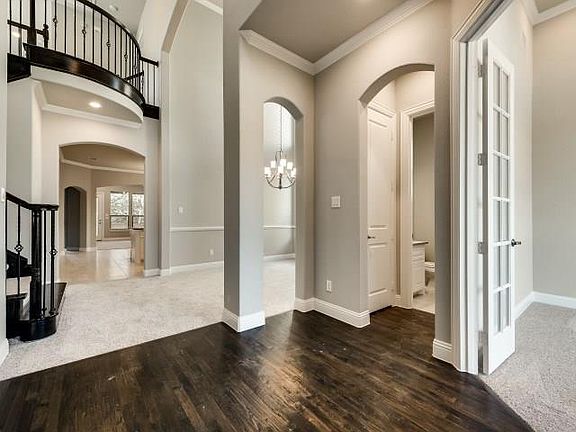 5th image of 1105 Melcer St