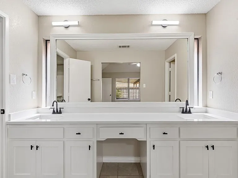 3309 Edgemont Dr — Photo 8