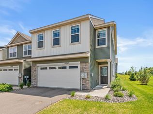 5092 Stable View Dr, Woodbury, MN 55129