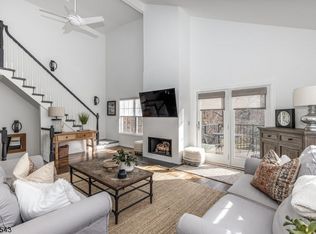 8 Cadence Ct, Morristown, NJ 07960